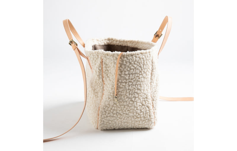 2.8 Duepuntootto - Margaret - Bouclé Wool Dog Bag